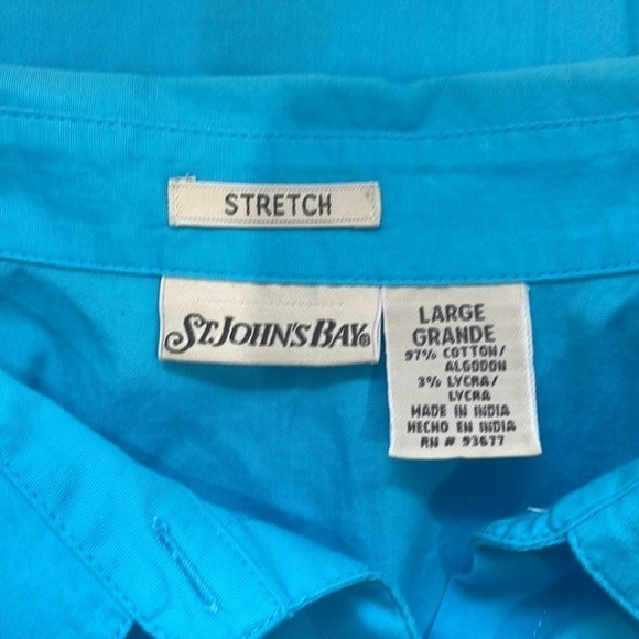 St. John’s Bay Blue Stretch Button Up - Picture 5 of 6